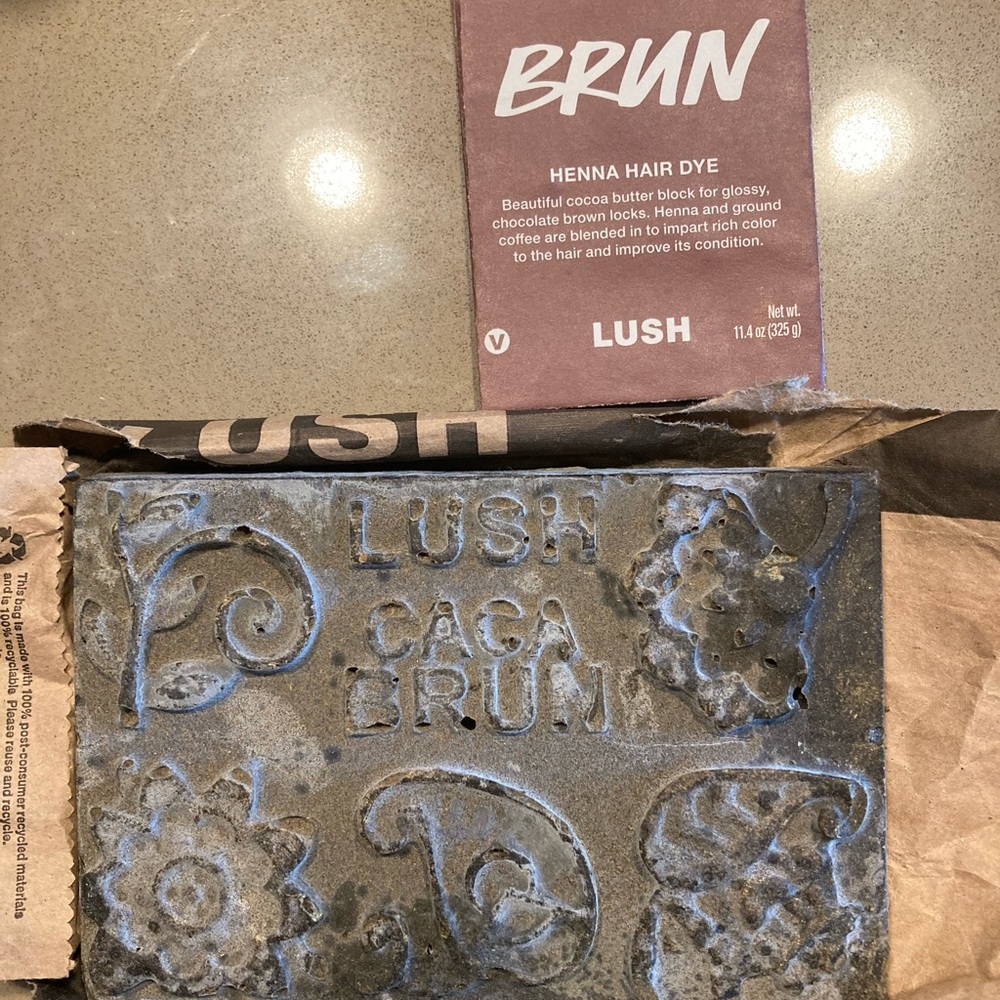 LUSH Henna hair dye block in Brun
